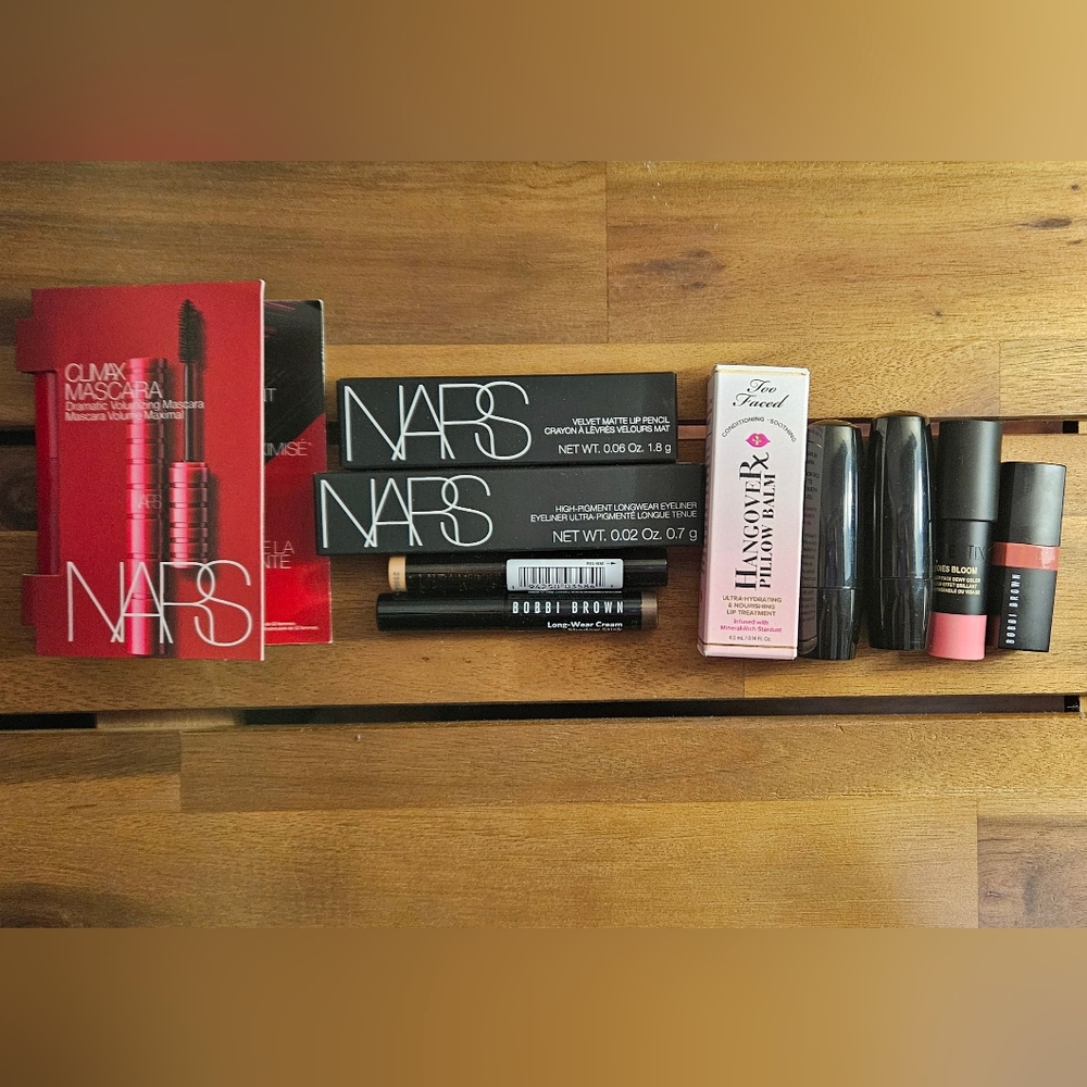 [SOLD] NARS Bobbi Brown Laura Mercier Lancome Too Faced Pillow Balm Lipstick